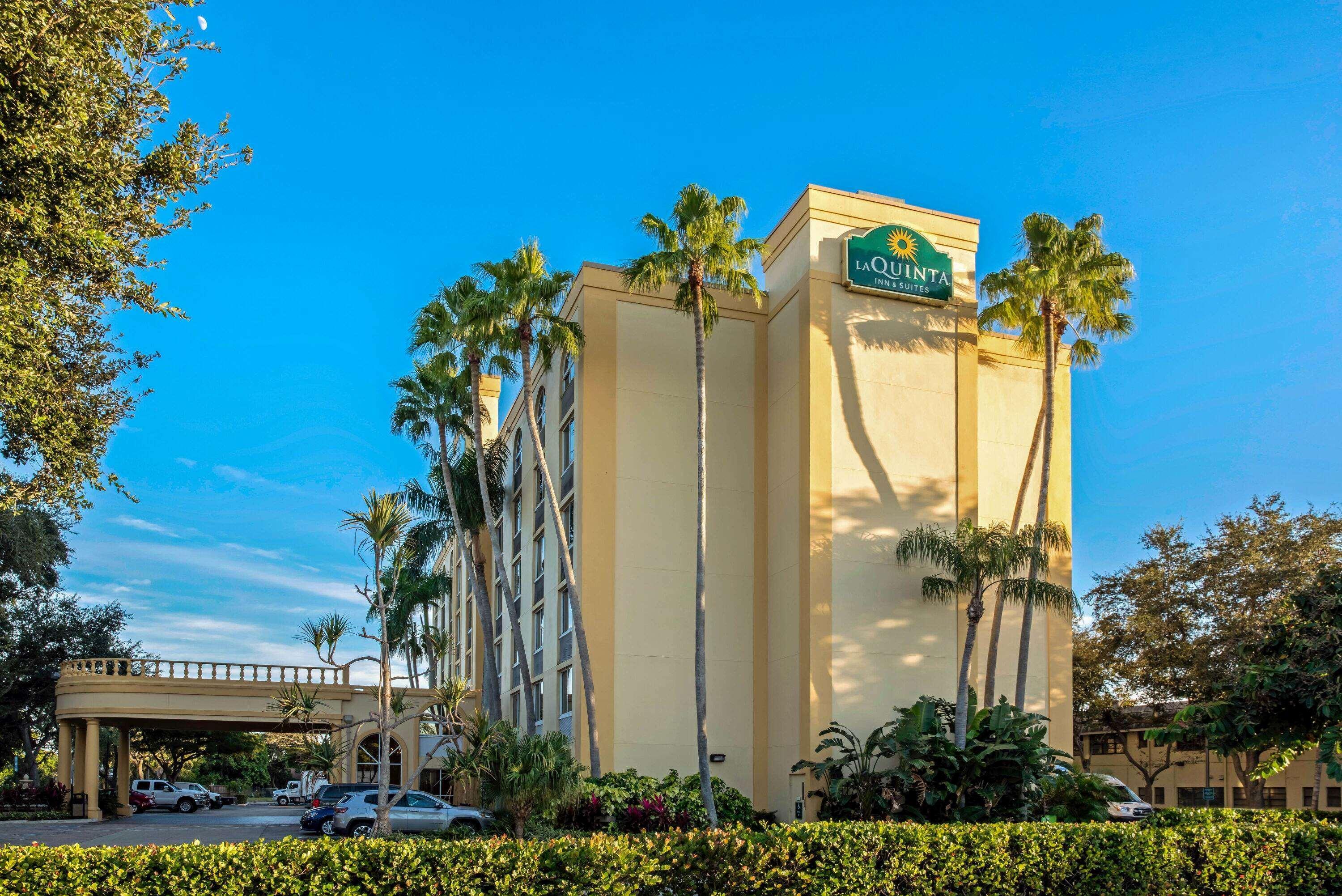 La Quinta By Wyndham West Palm Beach Airport Exterior photo